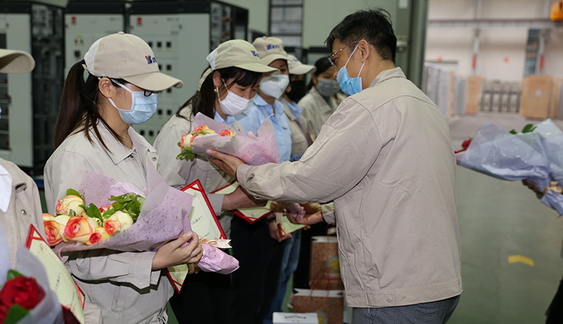 >男神登場(chǎng)，愿望實(shí)現(xiàn)！